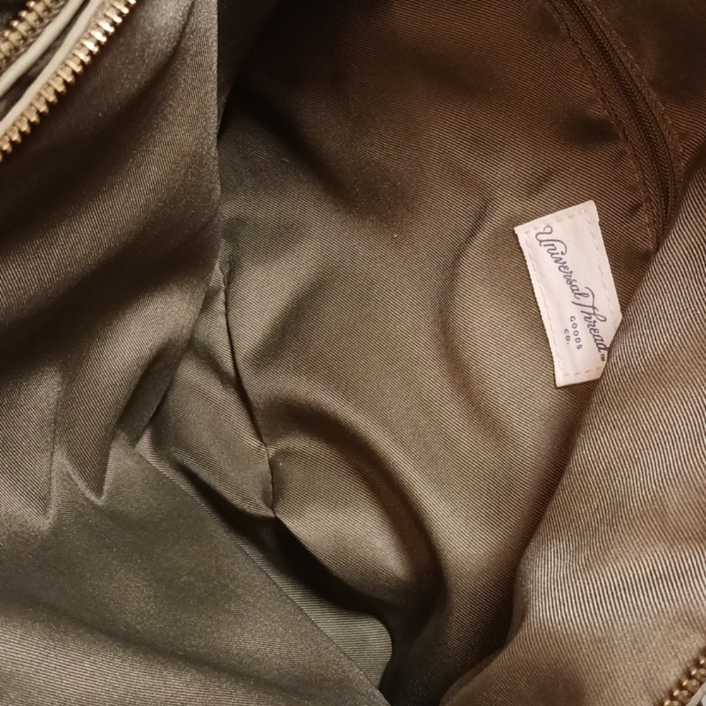 Universal Thread Handbag - Picture 9 of 10